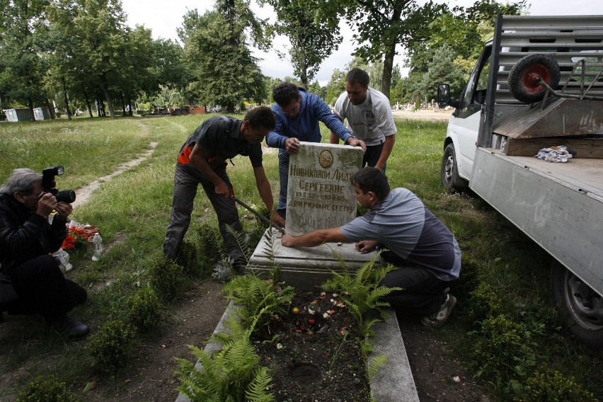 Legnica: Odrestaurują nagrobek Lidii Nowikowej