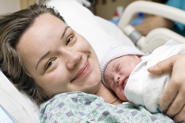 Poród szpital Nowy Sącz: pacjentki mogą rodzić z gazem rozweselającym [ZDJĘCIA]