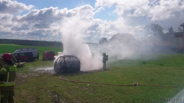 Pożar citroena w Opolu.