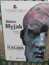 Otwarto wystawę rzeźb i rysunków Adama Myjaka w Płockiej Galerii Sztuki