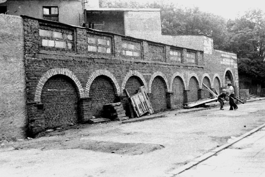 Gniezno na zdjęciach z lat 80. Zobacz, jak się zmieniło!