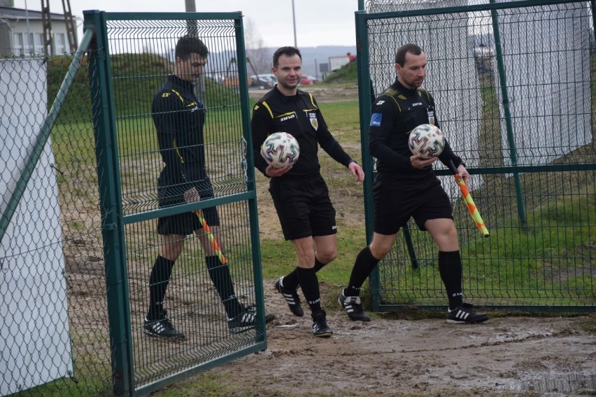 Wikęd Luzino pokonał Lechię II Gdańsk na zakończenie rundy jesiennej w IV lidze. Aż 9 goli padło w meczu Jaguara Gdańsk i Gryfa Wejherowo