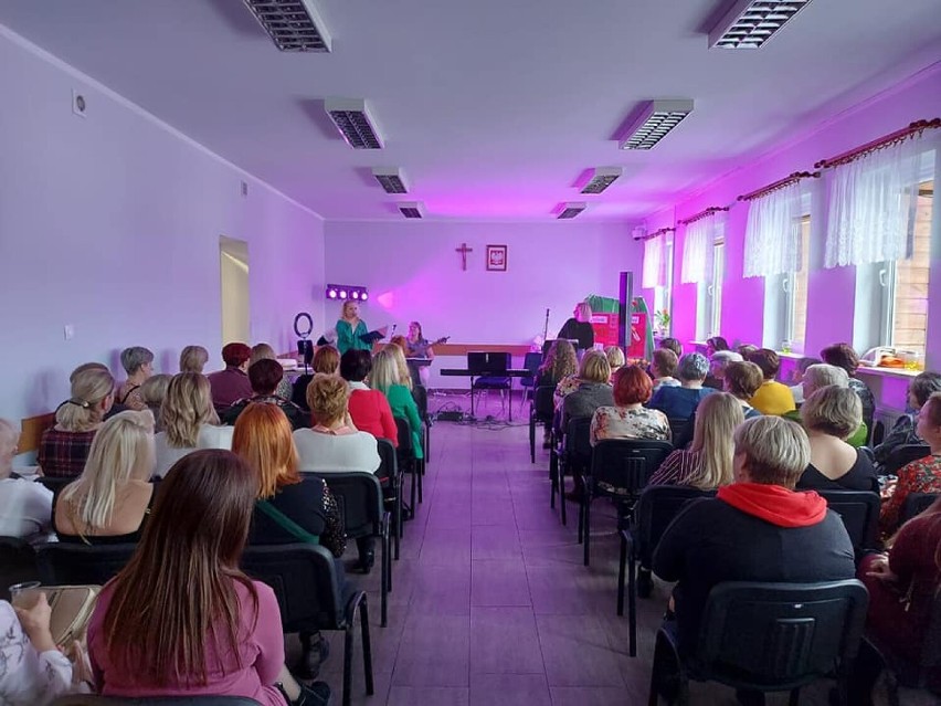 Dzień Kobiet w Przerośli był wypełniony po brzegi atrakcjami...