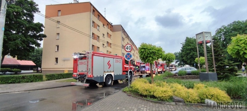 Pożar w mieszkaniu w Ozimku. Sześć jednostek straży zaalarmowanych z powodu... przypalonego garnka