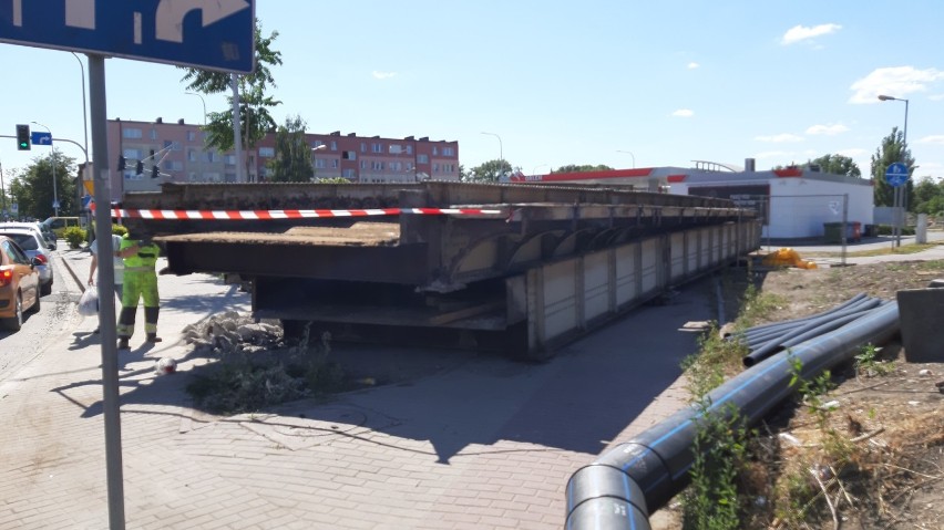 Drugi z zabytkowych wiaduktów nad ulicą Oleską w Opolu jest...
