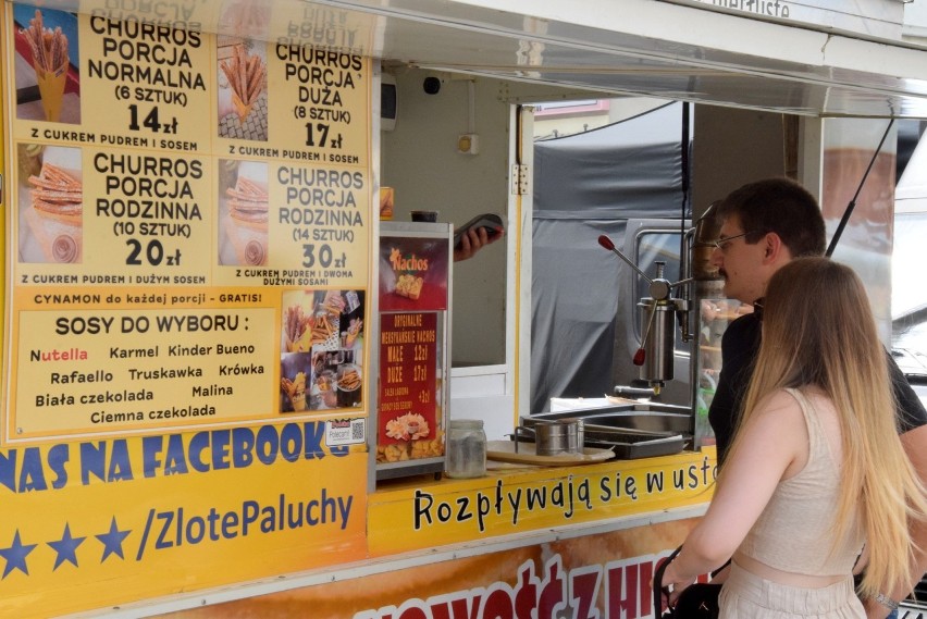 Ostatni dzień Street Food Polska Festival w Kielcach. W niedzielę tłumy kosztowały potraw ze wszystkich stron świata [ZDJĘCIA]