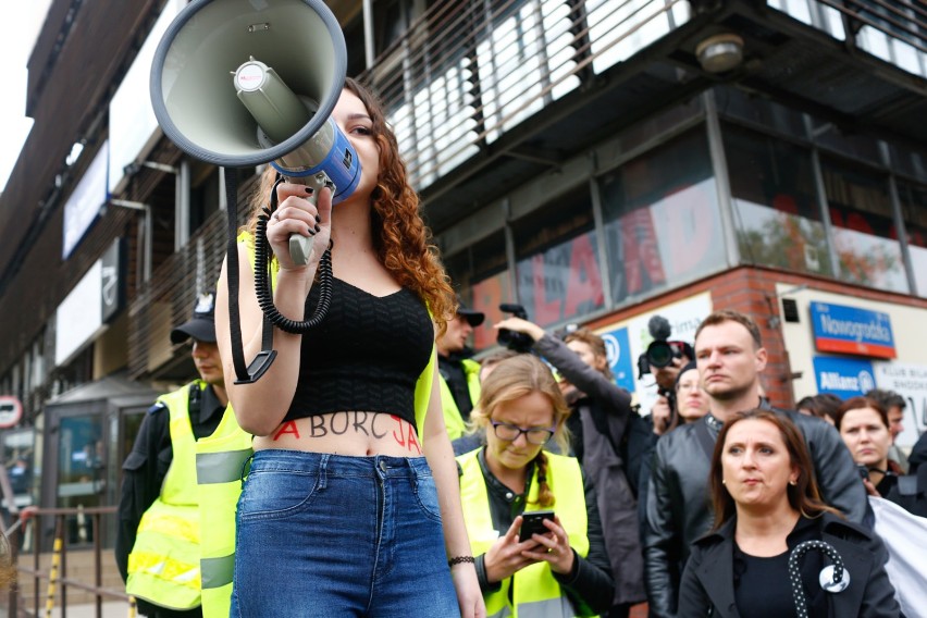 CZARNY PONIEDZIAŁEK w Warszawie. Wielkie protesty w stolicy...