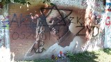 Kraków: zdewastowano graffiti z Janem Pawłem II [NOWE FAKTY]