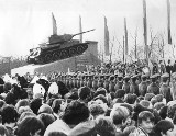 Mysłowice-Brzęczkowice: Czołg T-34 pomnikiem przed szkołą