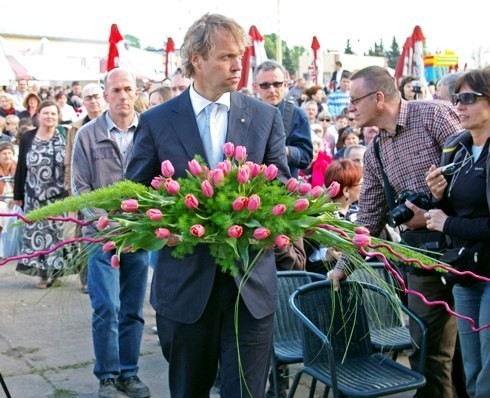 Maj 2011 roku, chrzciny tulipana "Lech Kaczyński".