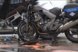 Policjant na motocyklu zginął w wypadku. Jechał na sygnale (wideo)