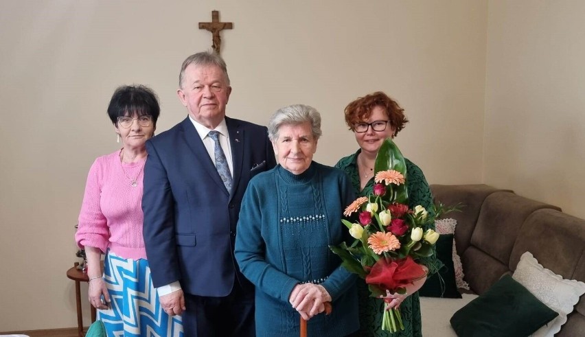 Świętowanie w gminie Ostroróg. Kwiaty, gratulacje i moc pięknych życzeń!