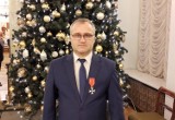 Leszno. Sławomir Szczot, lider leszczyńskiego PiS, został odznaczony Krzyżem Kawalerskim Orderu Odrodzenia Polski