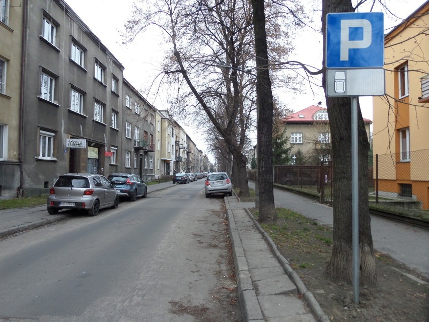 Strefa płatnego parkowania w Krakowie. Po naszym teście ZIKiT obiecał poprawić buble