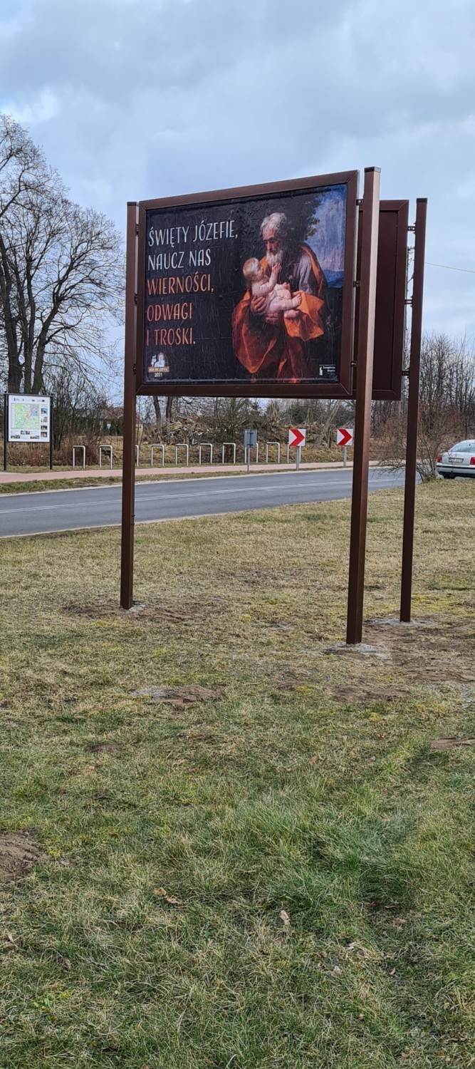W parafii w Korczewie ustawiono tablice na rok św. Józefa
