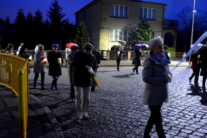 Rezurekcja w Wielką Noc - Parafia pw. Macierzyństwa NMP w Zbąszynku