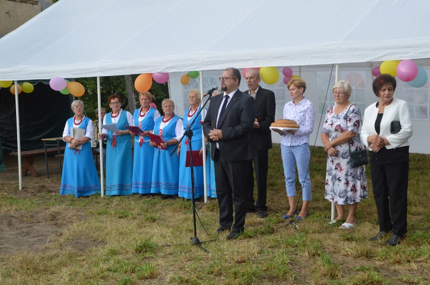 Dożynki gminno-parafialne w Drzonowie z wręczeniem honorywch medali "Zasłużony dla rolnictwa" (FOTO)