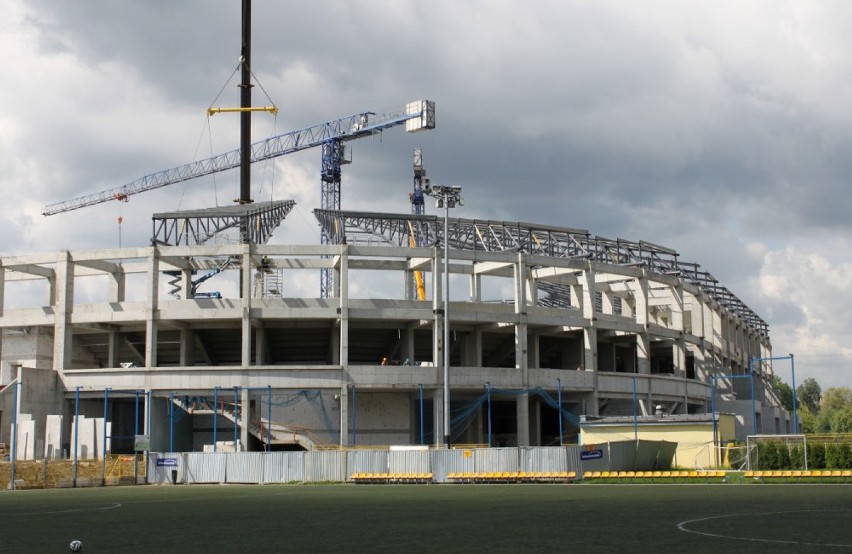Budowa stadionu miejskiego w Tychach. San na koniec sierpnia...