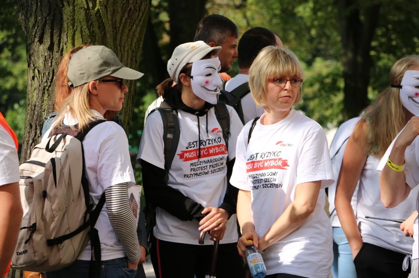 Wyrok sądu w sprawie odmowy szczepień: rodzice nie działali na szkodę dzieci! [dużo zdjęć]