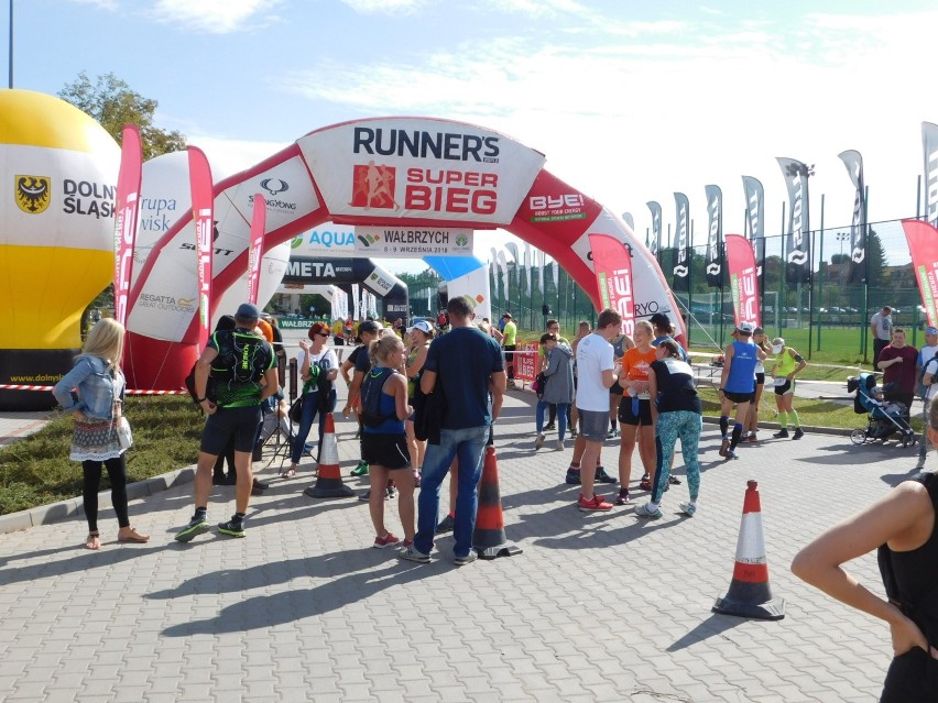 W Wałbrzychu w ramach cyklu biegów Runner’s World Super Bieg rozegrano II Półmaraton Górski Wałbrzych i Dziesiątkę Staropolanki.