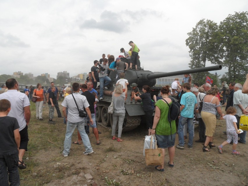 Dąbrowa Górnicza: Pojedynek czołgów Ordona i Ewy [ZDJĘCIA]