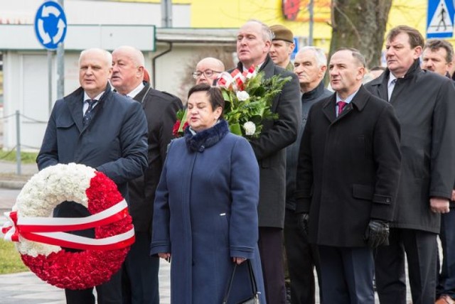 W Rawie Mazowieckiej obchodzono 1 marca Dzień Pamięci Żołnierzy Wyklętych. Przy tablicy poświęconej Danucie Siedzikównej Ince przy wejściu do Miejskiego Domu Kultury przedstawiciele władz samorządowych oraz wielu środowisk rawskiej społeczności złożyli wiązanki, Później uroczystości przeniosły się do sali widowiskowej MDK.