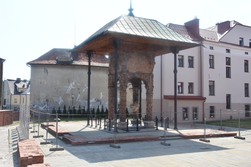 Tarnowski zabytek zostanie uratowany. Rozpoczyna się remont pozostałości Starej Synagogi