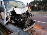 Poranny wypadek na autostradzie A2. Trzy osoby zostały ranne [FOTO]
