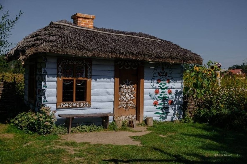 Zalipie to wieś położona na Powiślu Dąbrowskim. We wsi od...