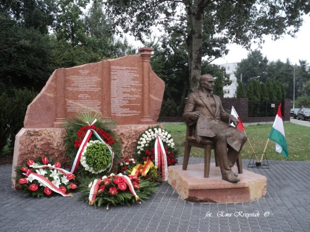 Uroczyste odsłonięcie tablicy pamiątkowej