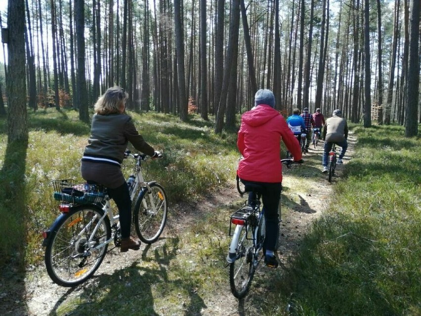 Rajdy rowerowe dla seniorów z Dziemian. W maju planowane są kolejne wyprawy ZDJĘCIA