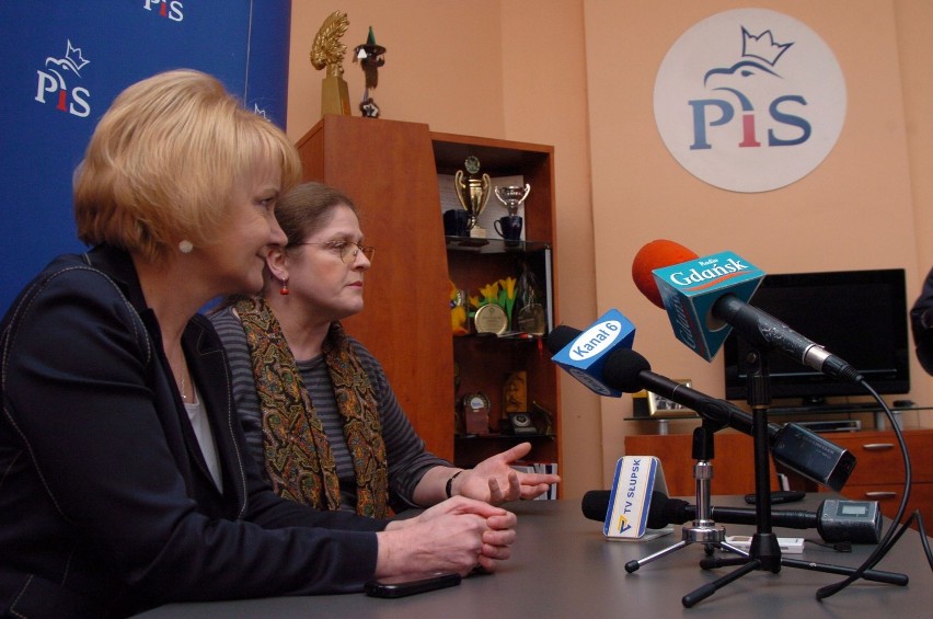 Konferencja PiS w Słupsku: Posłanki Szczypińska i Pawłowicz o homoseksualiźmie [FOTO+FILM]