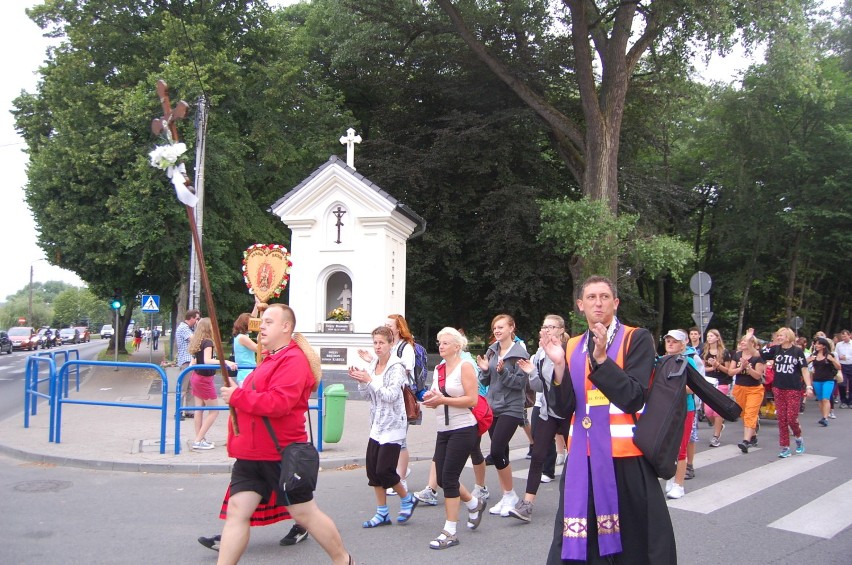 Tak wyruszała pielgrzymka do Częstochowy w 2013 r.