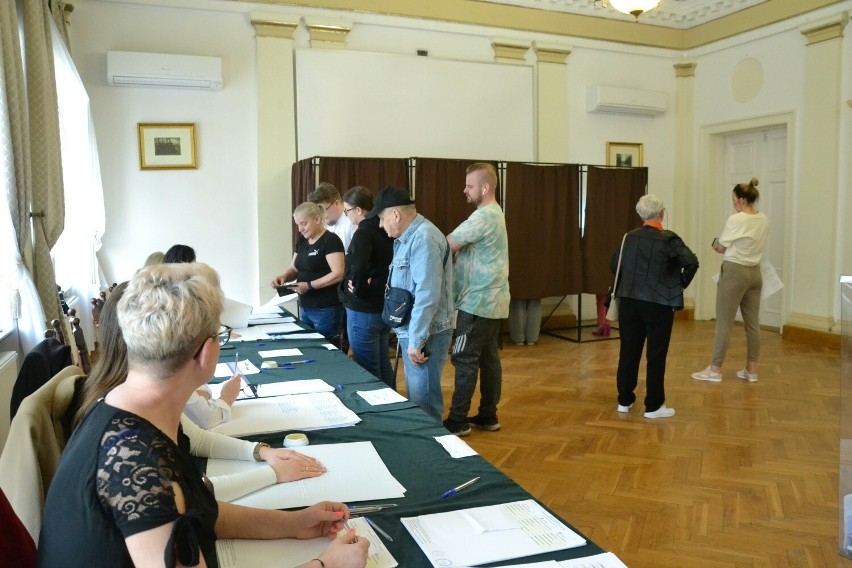 Wybory samorządowe 2024. Głosowanie w Lipnie