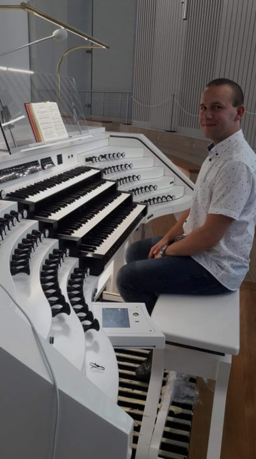 Rafał Sygnecki z Budzynia to nie tylko zdolny organista, ale także organmistrz. Dziś ma swoje święto. 