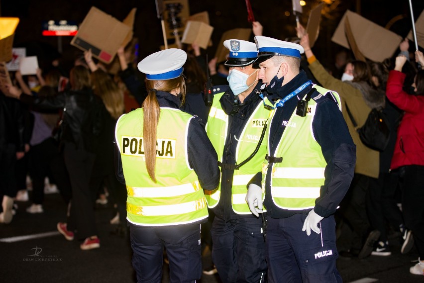 Strajk Kobiet w Rzeszowie. Ile policja wystawiła mandatów podczas masowych protestów?