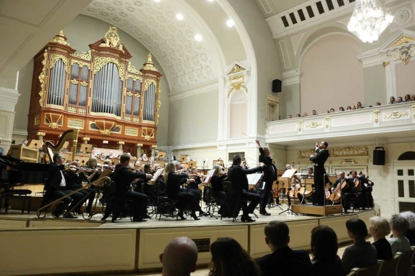 Jakub Chrenowicz, Marcin Suszycki i Orkiestra Filharmonii...