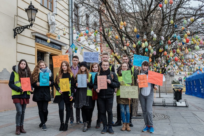 III Epidemia uścisków w Tarnowie [ZDJĘCIA]     