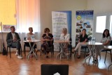 Lokalne Forum Międzysektorowe w Debrznie  - owocna wymiana doświadczeń na temat działalności "Bohaterek codzienności" 