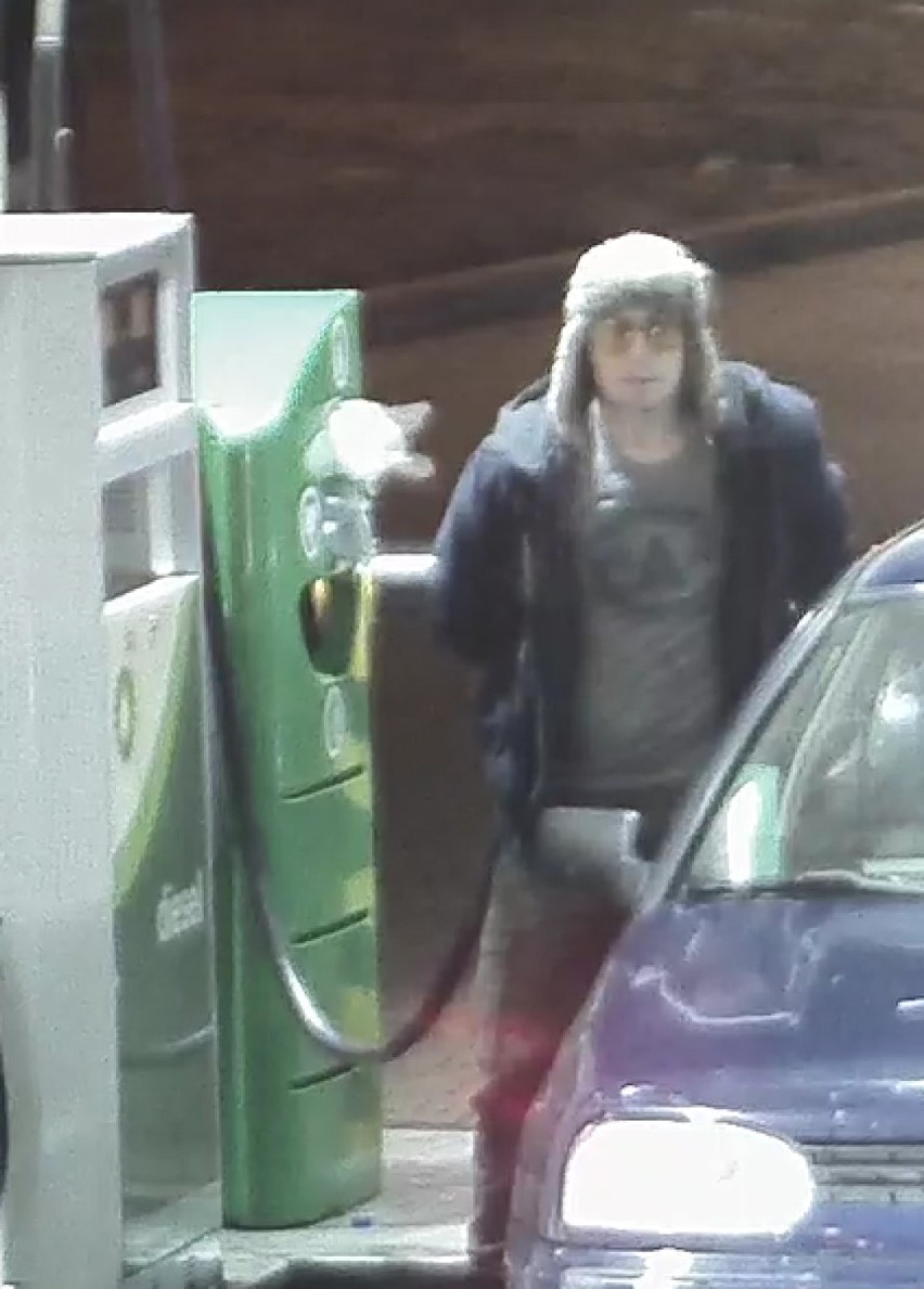 Ukradli paliwo na stacji benzynowej. Rozpoznajesz ich? [ZDJĘCIA]