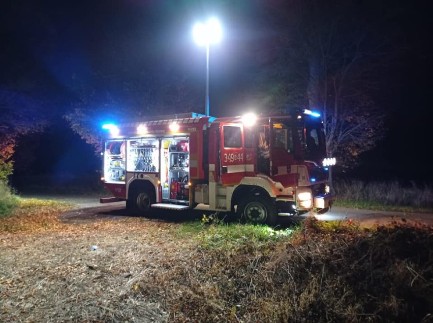 OSP w Markusach i Krzewsku gasiły płonące opony w Starym Dolnie. ZDJĘCIA!