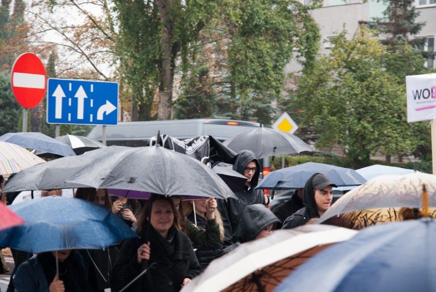 No women, no kraj - Czarny protest w Płocku [ZDJĘCIA,WIDEO]