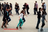 Flash mob na placu Wolności – zatańczyli „belgijkę”