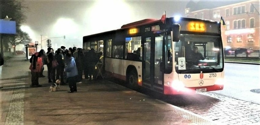 Autobus SOS podczas jednego z pomocowych sezonów w Gdańsku