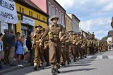 Łabiszyńskie Spotkania z Historią 2019: defilada grup rekonstrukcyjnych na rynku w Łabiszynie [zdjęcia, wideo]