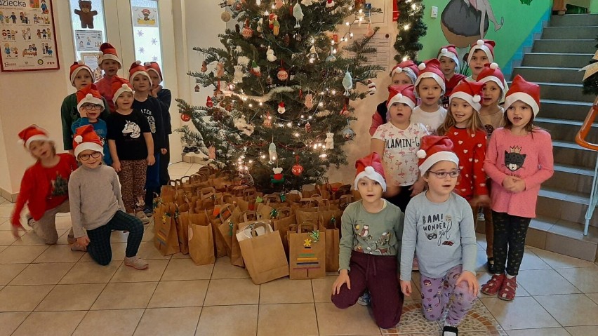 Lębork. Pensjonariusze DPS otrzymają świąteczne prezenty od dzieci z Przedszkola nr 5