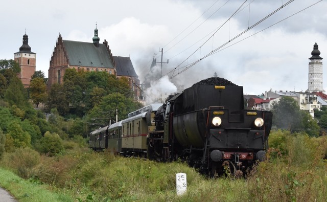 Pociąg retro ze skansenu w Chabówce wjechał do Gorlic, Zagórzan i Biecza. Najwięcej atrakcji miały dzieci