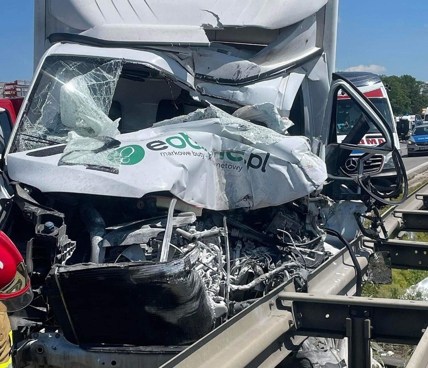 Groźny wypadek na autostradzie A4 pod Wrocławiem, zderzenie...