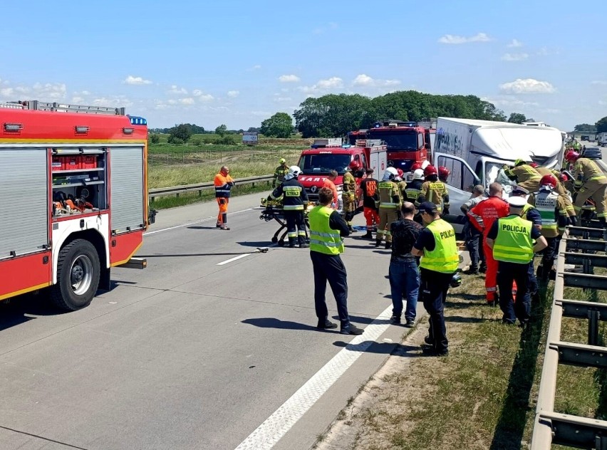 Groźny wypadek na autostradzie A4 pod Wrocławiem, zderzenie...