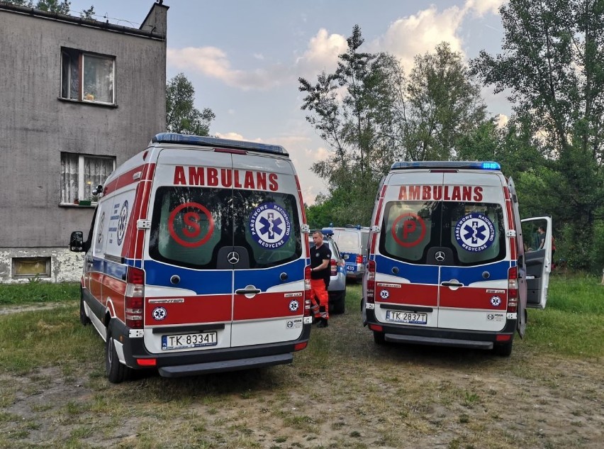 Zabójstwo w Ostrowcu Świętokrzyskim. Od ciosu nożem zginął 39-letni mężczyzna.